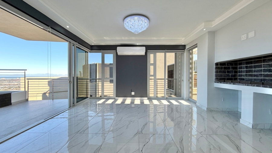 5 Bedroom Property for Sale in Dennegeur Western Cape